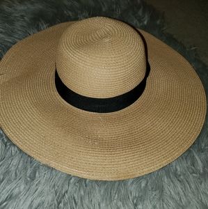 Floppy Beach Straw Hat - Camel or Beige